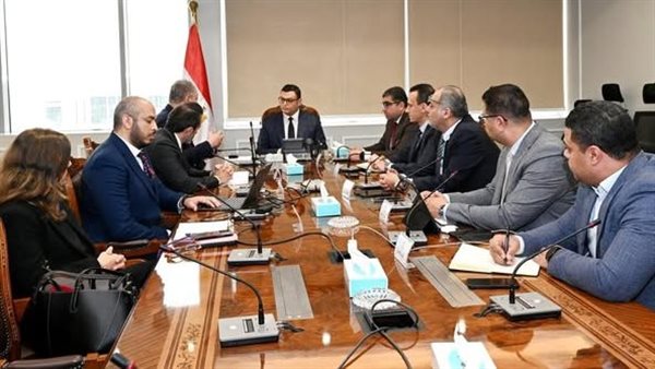 اجتماع وزير الإسكان