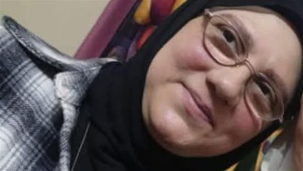 ابنها مهندس وابنتها