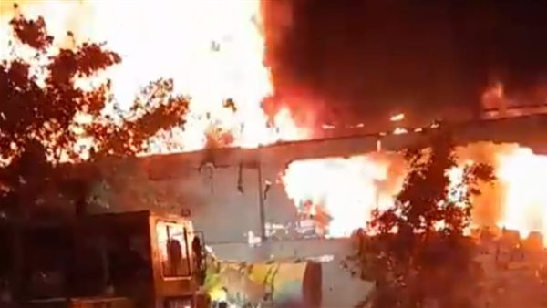 حريق يلتهم مخزن أجهزة