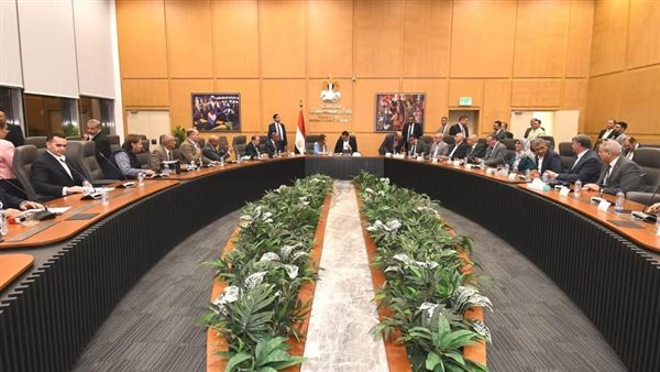 اجتماع وزير الإسكان