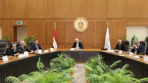 اجتماع وزير التعليم