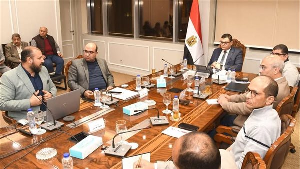 اجتماع وزير الإسكان