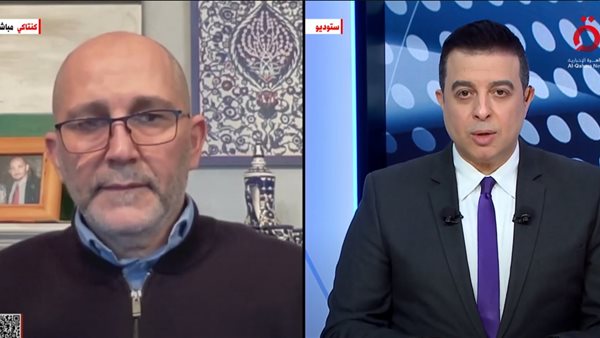 أستاذ العلوم السياسية