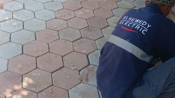 أعمال تركيب بلاط