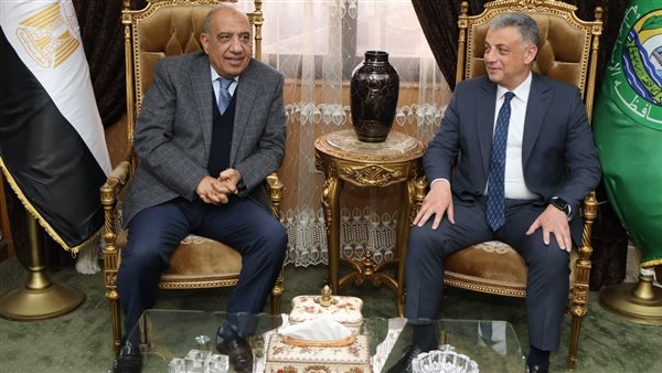 الدكتور محمود عصمت