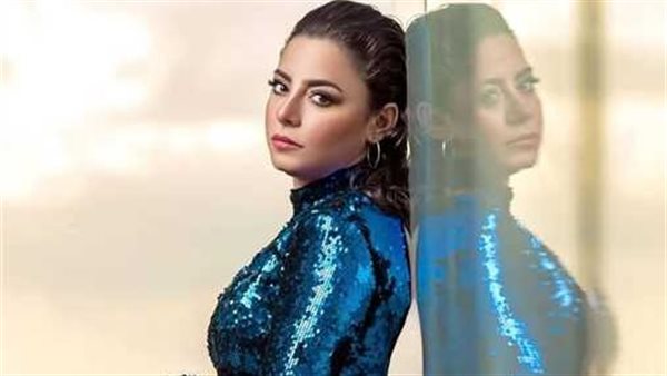 الفنانة إلهام عبد