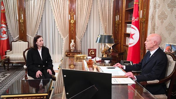 رئيس تونس يستقبل