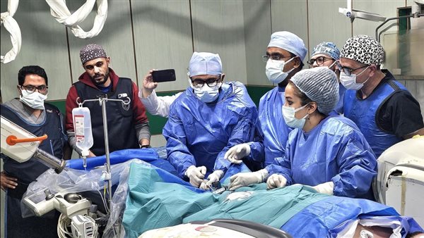 الفريق الطبي