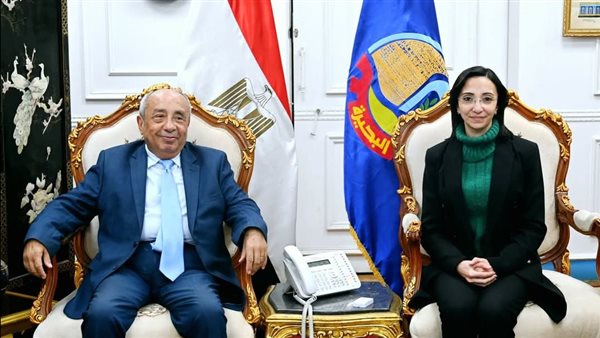 محافظ البحيرة ونقيب