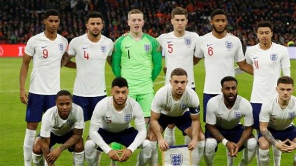 تشكيل إنجلترا أمام