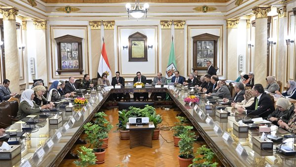  مجلس جامعة القاهرة