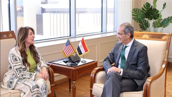 الدكتور عمرو طلعت