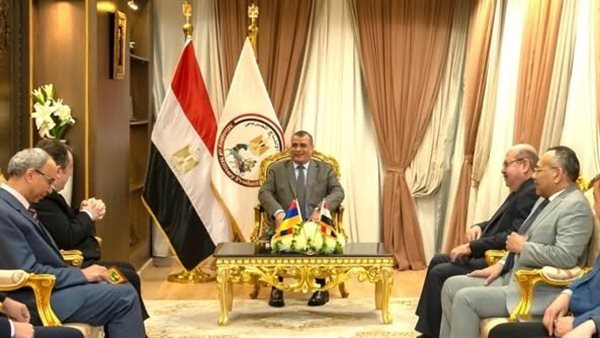 وزير الانتاج الحربي