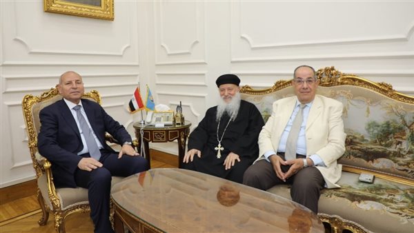 محافظ القاهرة يستقبل