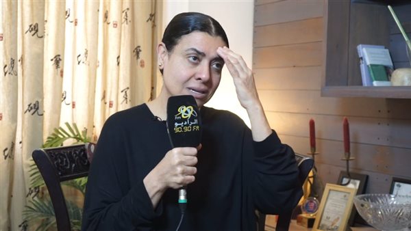 الفنانة نشوي مصطفي