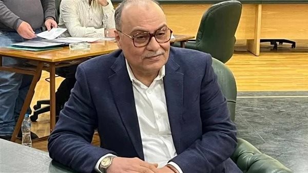  الكاتب الصحفي صالح