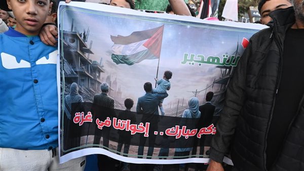 جموع المصلين في مسجد