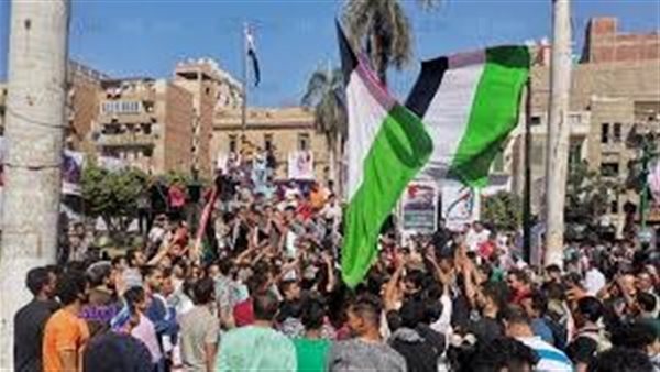 وقفة تضامنية حاشدة