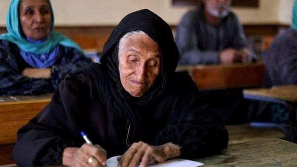 الحاجه زبيدة أثناء