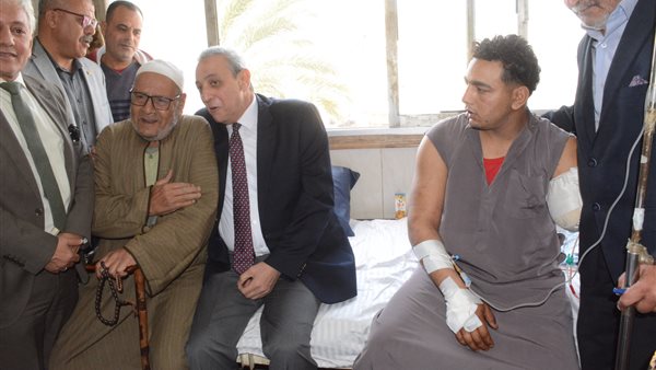 محافظ الغربية يقدم