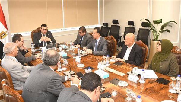 اجتماع وزير الإسكان