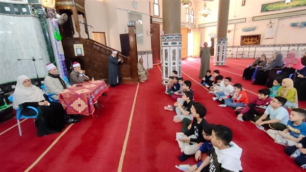 جانب من لقاء بالمسجد