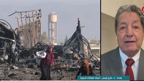  أستاذ العلاقات الدولية