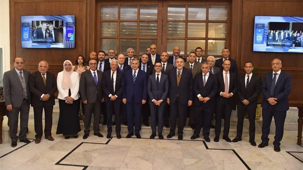 وزيرالاستثما ـمحافظ