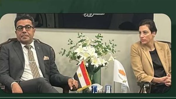  الدكتور باسل عادل