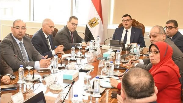 اجتماع وزير الإسكان