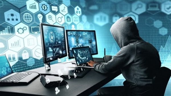 جرائم الابتزاز الإلكتروني