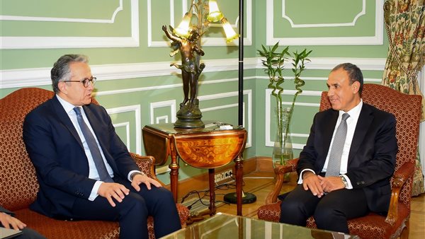 الدكتور بدر عبد العاطي