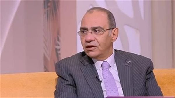 الدكتور حسام حسني