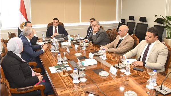 اجتماع وزير الإسكان