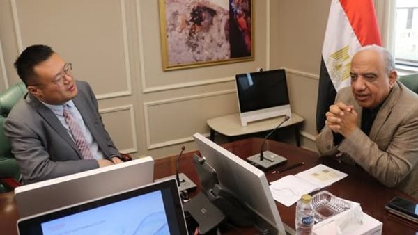 اجتماع وزير الطاقة