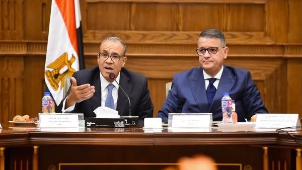 وزير الخارجية ورئيس