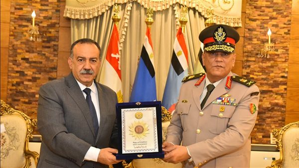 محافظ أسيوط 