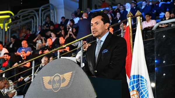 وزير الشباب والرياضة