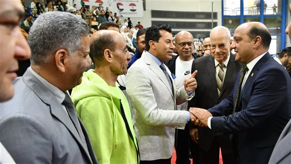 وزير الشباب والرياضة