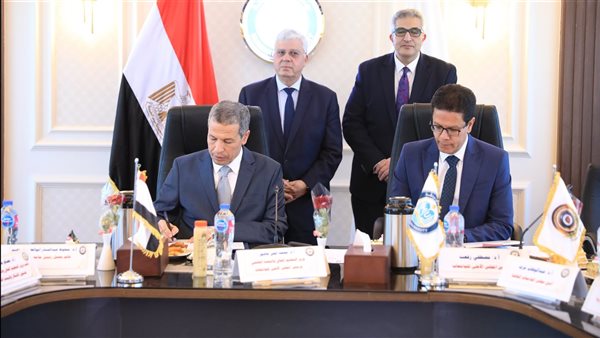 جامعة الغردقة تتعاقد