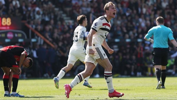 هويلوند ينقذ مانشستر