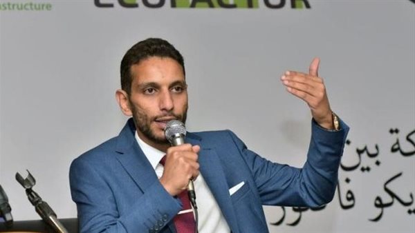  أحمد زين رئيس لجنة