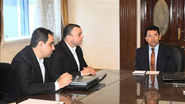 وزير الشباب والرياضة