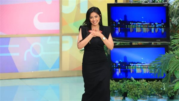 سهر الصايغ مع منى