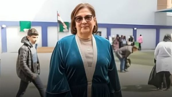  مديرة مدرسة الطفل