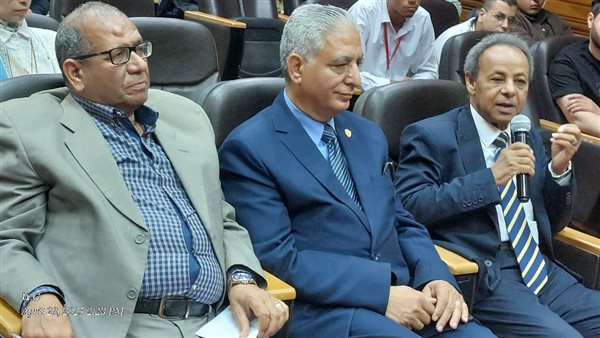 د.احمد رجب نائب رئيس