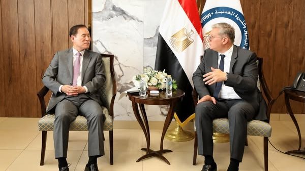 لقاء وزير البترول