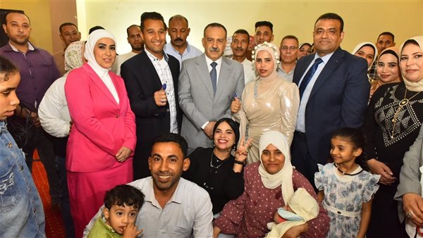 حفل عقد قران عروسين