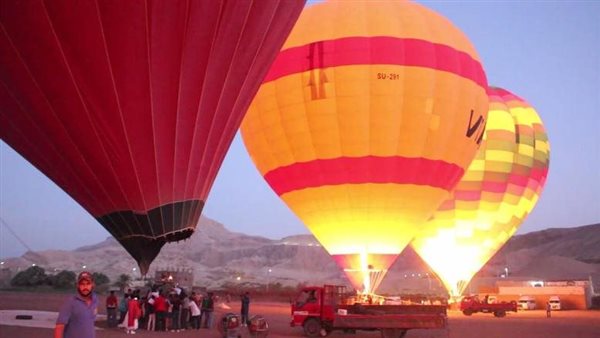 رحلات البالون بالأقصر