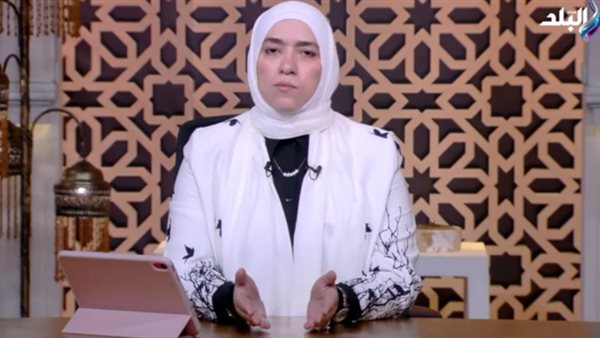 الدكتورة دينا أبو